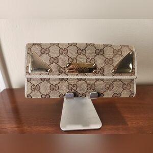 Gucci Beige/Brown GG Canvas Clutch with Gold Accents